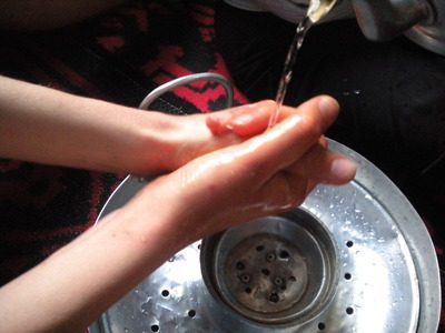 Washing hands before eating