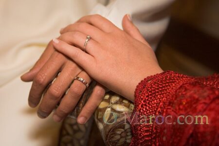 The hands of two brides, a French and a Moroccan