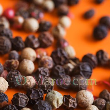 Black and white peppers