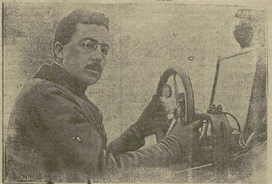 Portrait de François de Briey en tenue d'aviateur en 1912